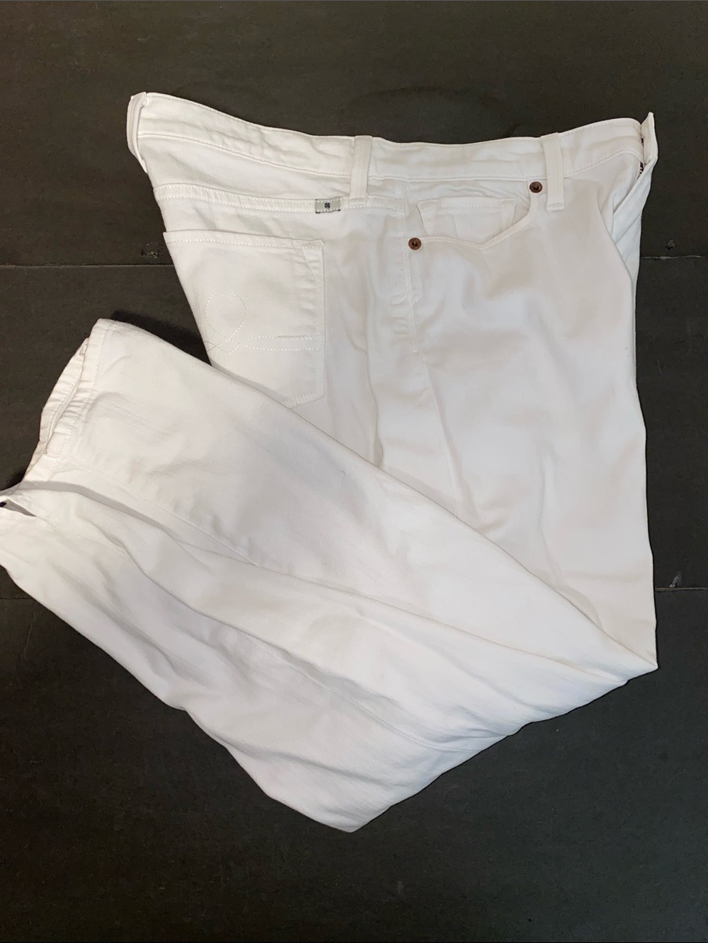 Lucky Brand Size 6/28 "Sofia Skimmer" mid-rise curvy fit cropped jeans - Picture 4 of 14